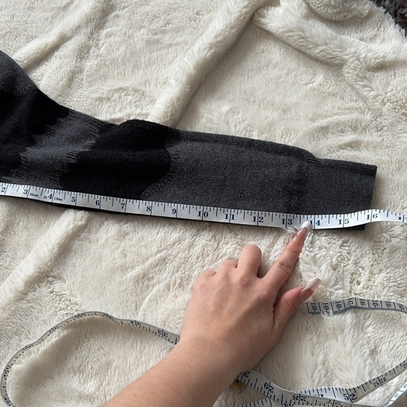 Banana Republic XS Petite Lace Knit Top | Soft Stretch Minimalist Layer Romantic - Picture 5 of 7